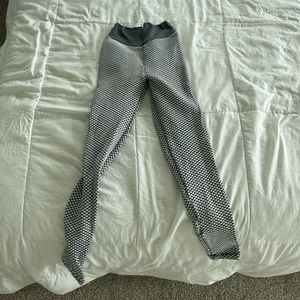 Amazon Scrunch Leggings.